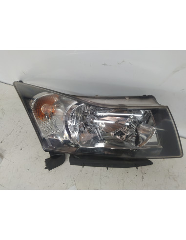 FARO DERECHO CHEVROLET CRUZE F16D4  2012